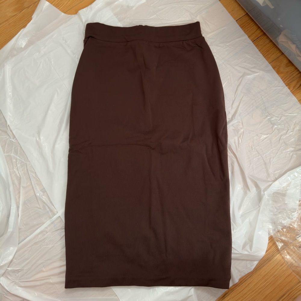 Aritzia Babaton XS Pencil Skirt